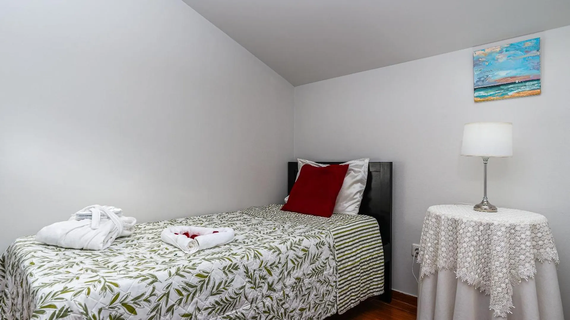 Apartamento Celia Арку-да-Кальета
